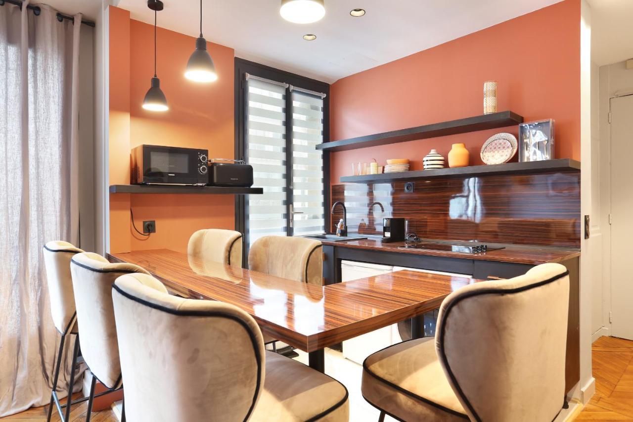 Apartment Center Of Paris By Studio Prestige Esterno foto
