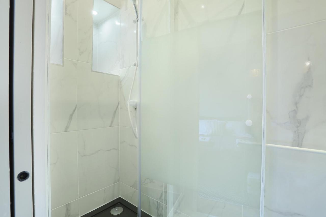 Apartment Center Of Paris By Studio Prestige Esterno foto