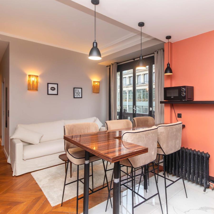 Apartment Center Of Paris By Studio Prestige Esterno foto