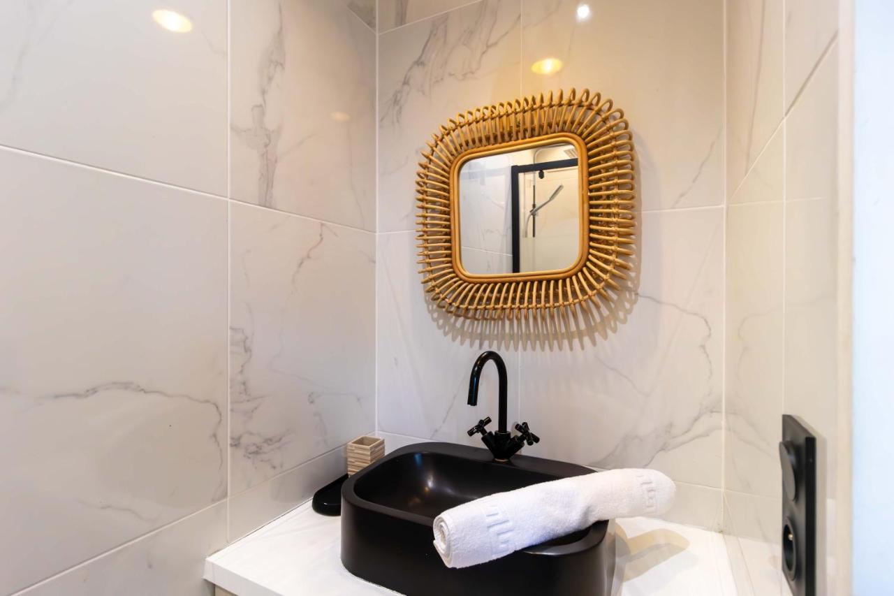 Apartment Center Of Paris By Studio Prestige Esterno foto